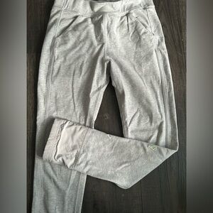 IVIVVA by LULULEMON girls size 8 grey jogging pants